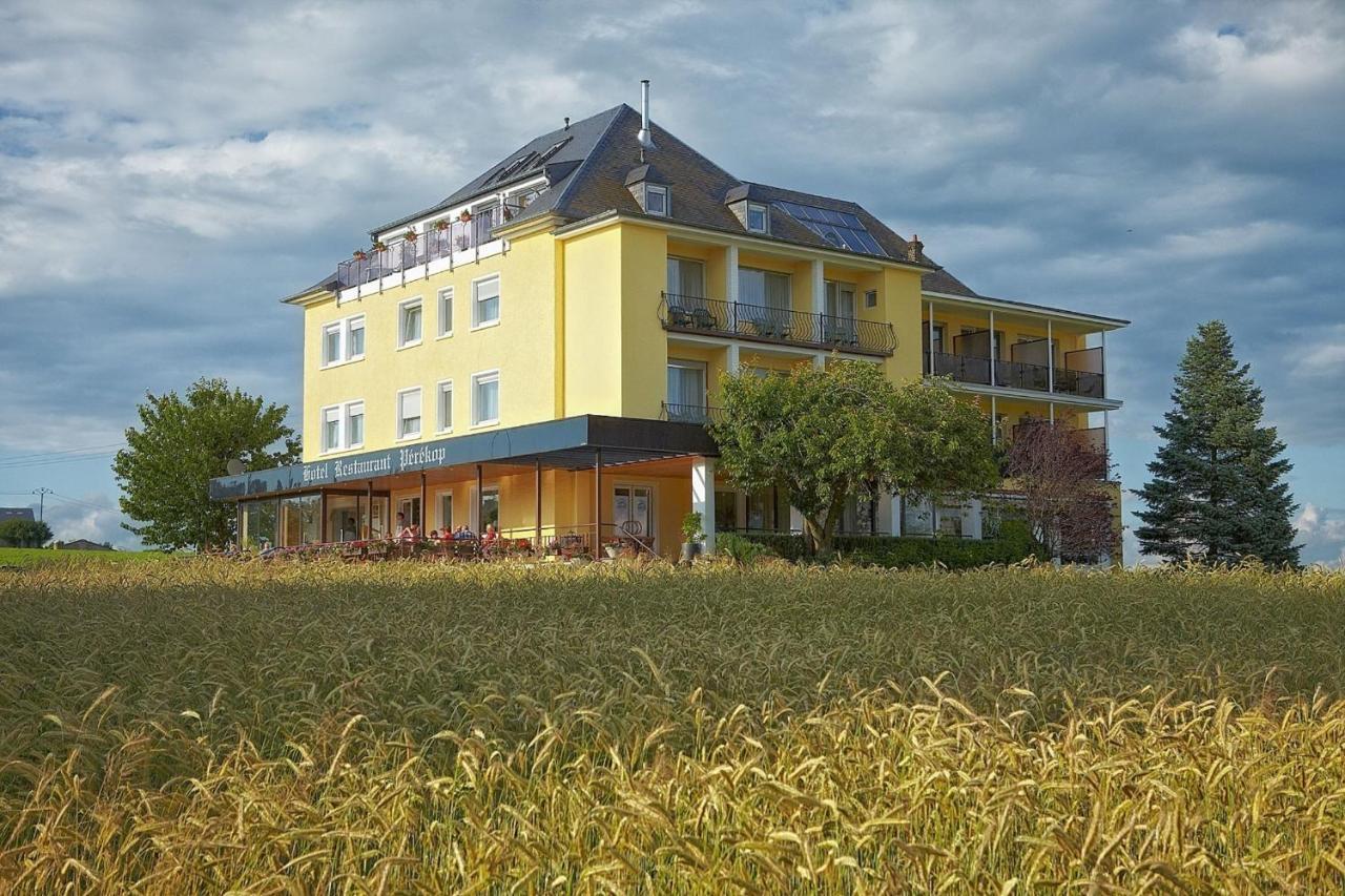 Hotel Perekop Berdorf Eksteriør bilde